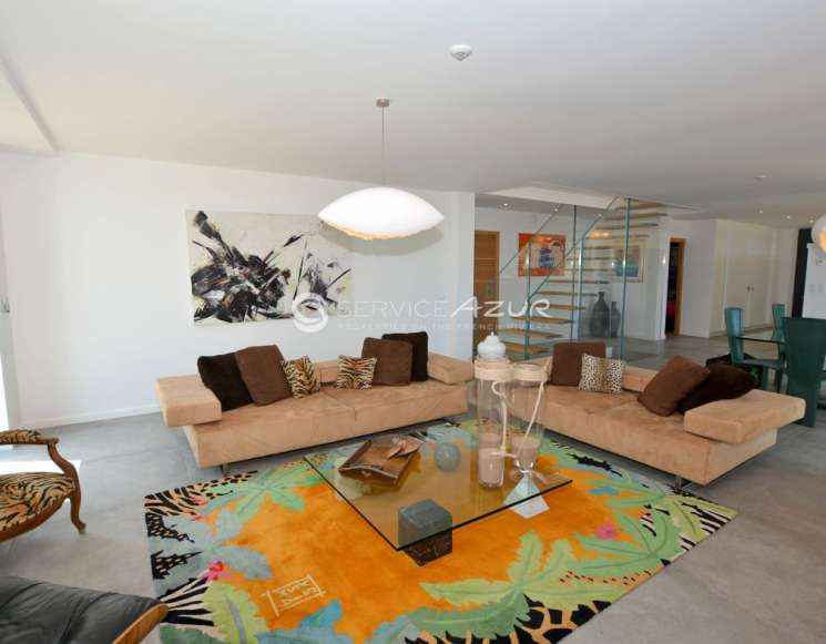 Вілла у Фрежюс біля моря з прямим виходом на пляж - ref 4117