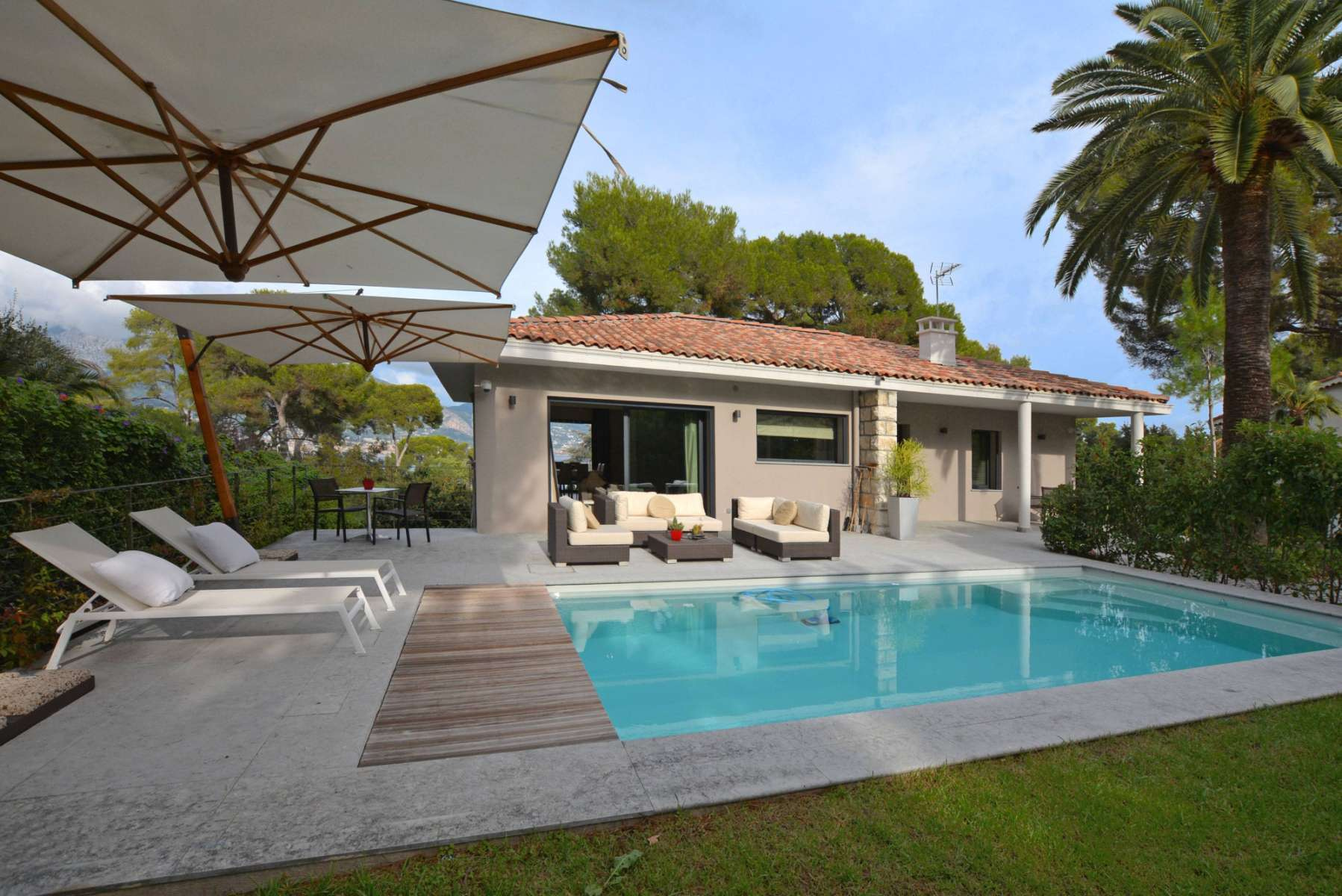 Belle villa moderne à vendre à Roquebrune-Cap-Martin