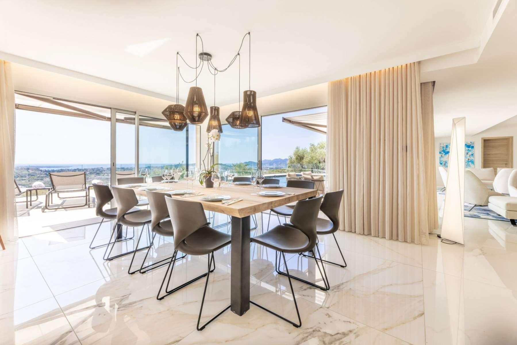 Mougins Modern Villa with Panoramic Sea and Mountain Views