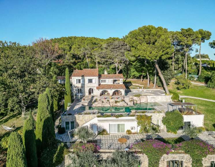 Exceptional Estate in Mougins with 3.5-Hectare Park - ref 1522