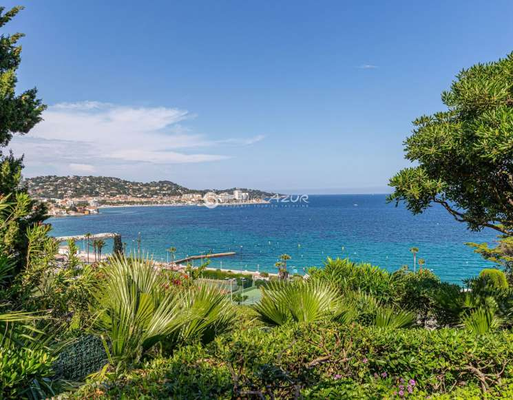 Вілла в Сен-Максім з красивим видом на море - ref 2307