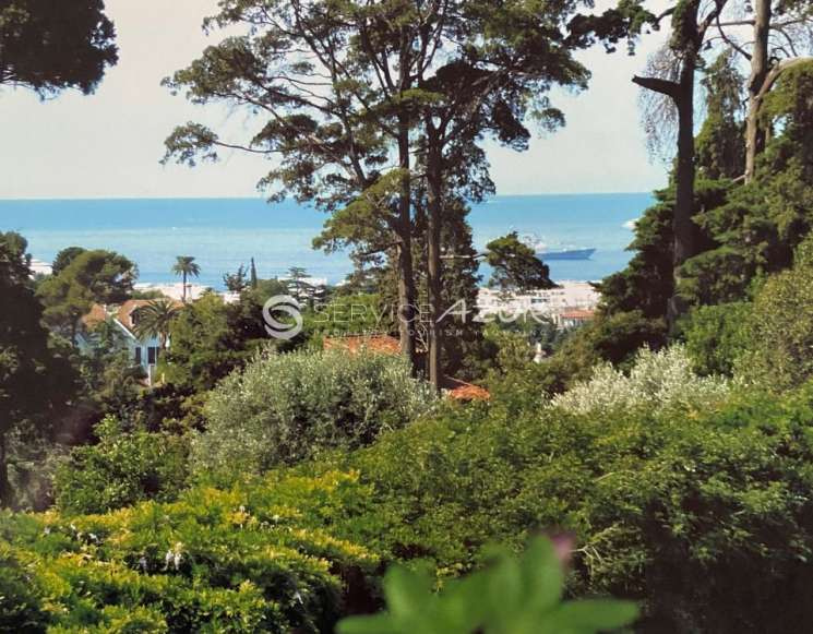Elegant Cannes Mansion: Lush Gardens, Sea Views, Near Croisette - ref 1715