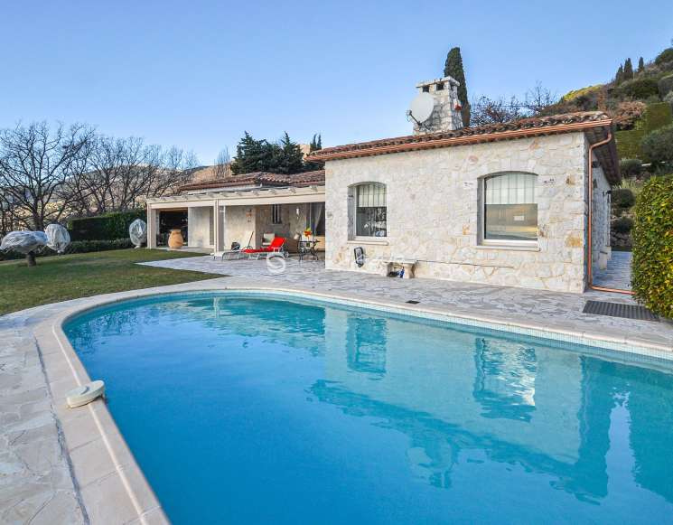 Villa in a quiet and peaceful location at Vence - ref 1506