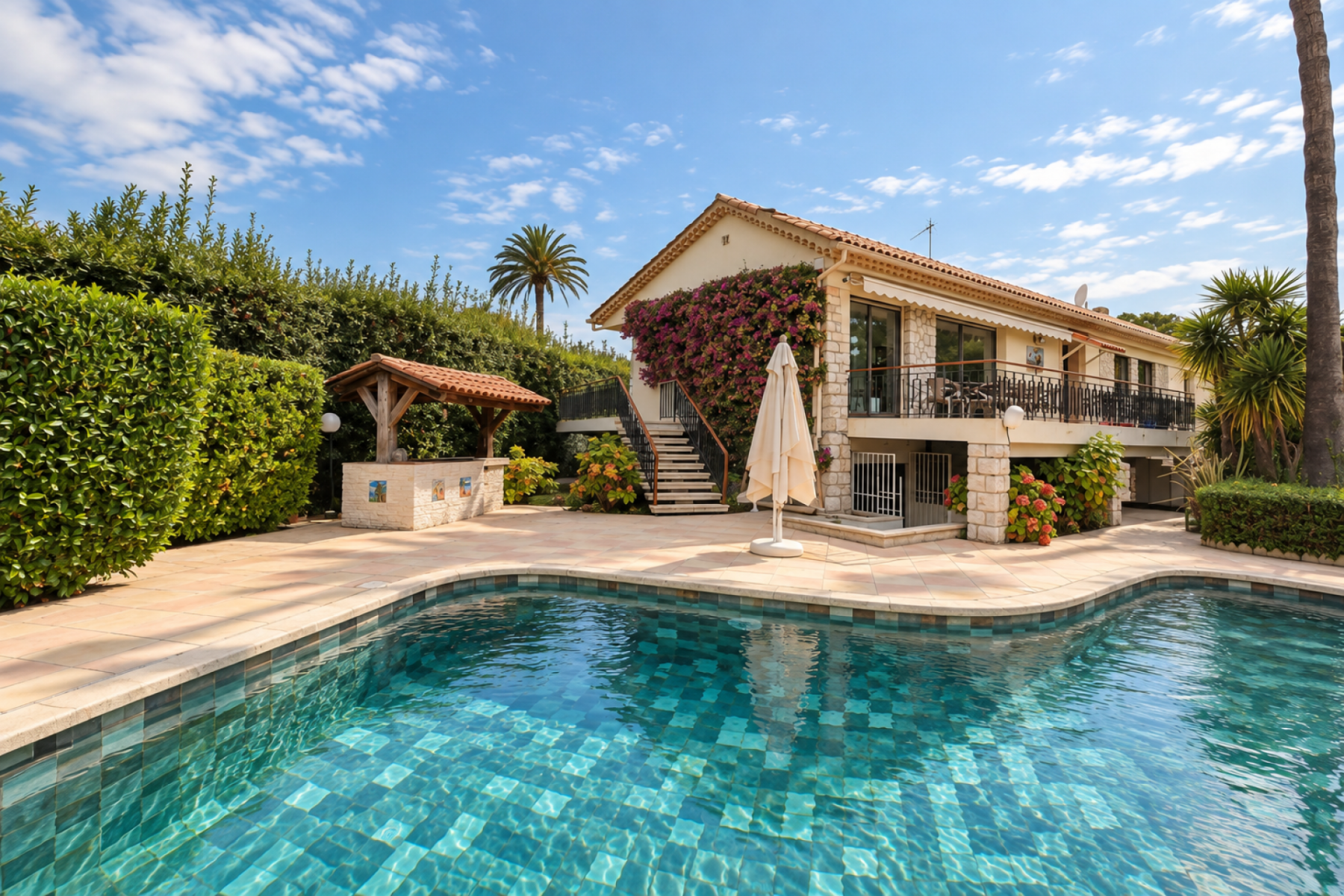 Private Villa with Pool and Sea Views in Cap d’Antibes