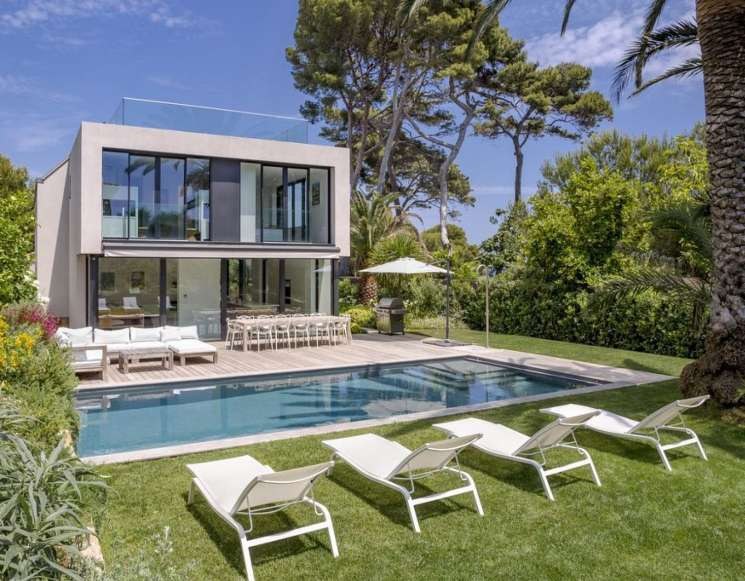 Новая вилла у пляжа Ля Гаруп на Кап д’Антиб - ref 3474