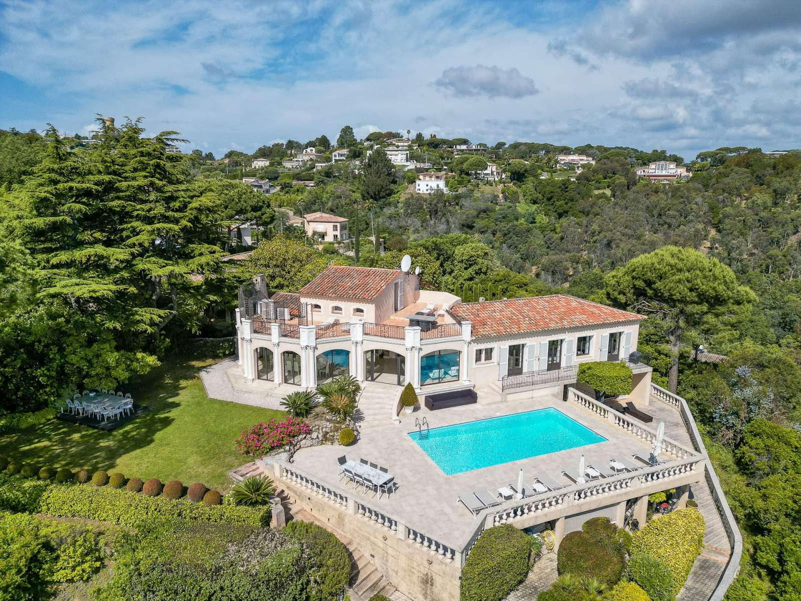 Super Cannes Panoramic Sea View Villa Close to Croisette