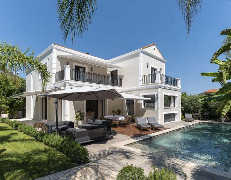 Вилла у моря в Кап Антиб рядом с пляжем Пешер - ref 3407