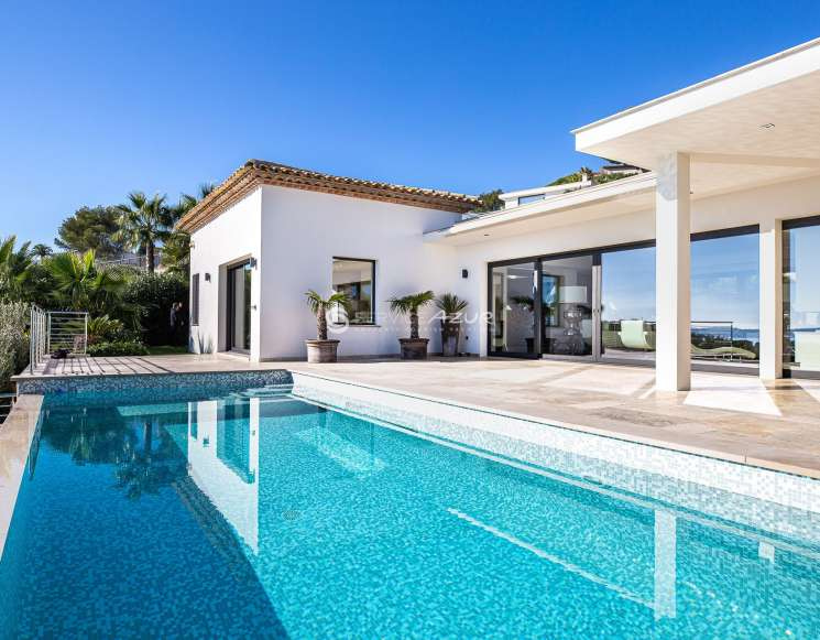 Вілла в Сент-Максимі з видом на море і Сен-Тропе - ref 2317