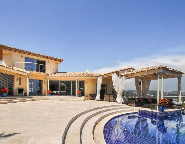 Вилла с видом на море и окрестносях Сен-Рафаэль -&nbsp;ref&nbsp;2324