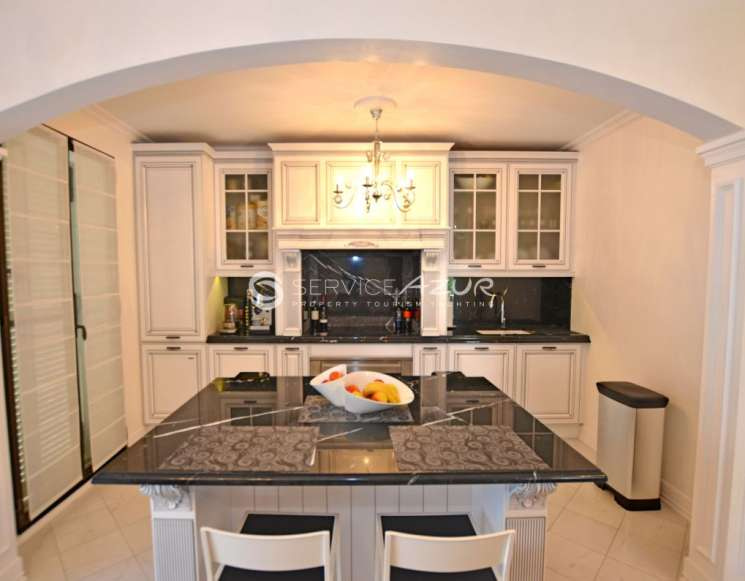 Будинок з басейном у закритій резиденції Вільнев-Лубі - ref 1593