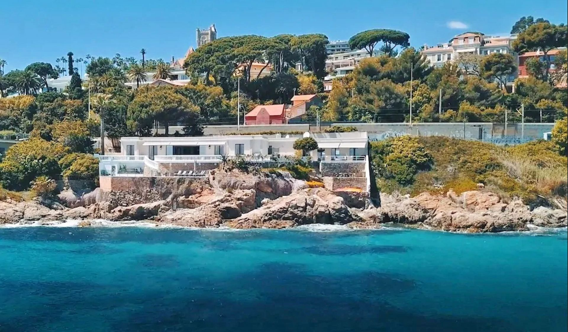 Cannes Waterfront Villa with Private Berth and Panoramic Sea Views