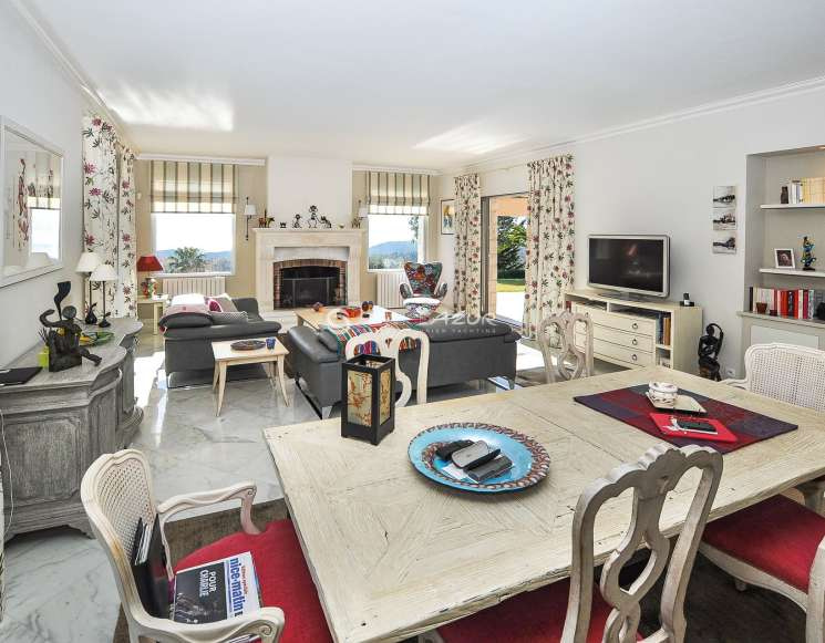 Villa in a quiet and peaceful location at Vence - ref 1506