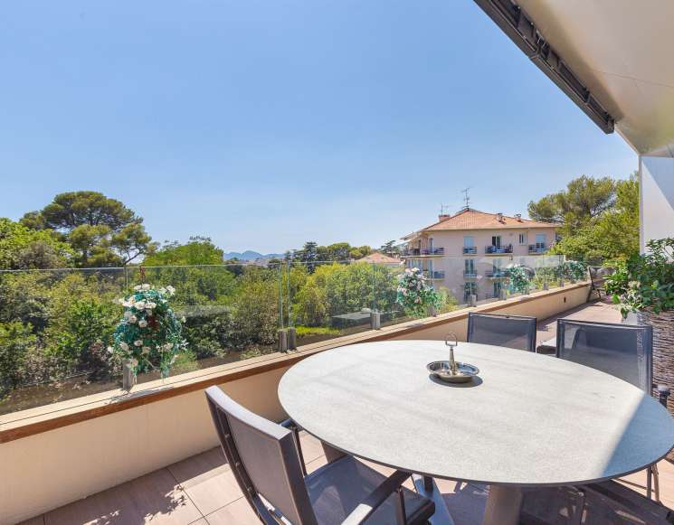 Appartement 4 pièces à Cannes quartier Oxford - ref 5309