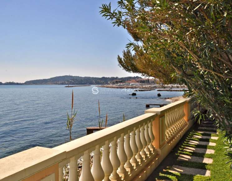 Вілла з прямим виходом до моря в Больє-сюр-Мер - ref 1068