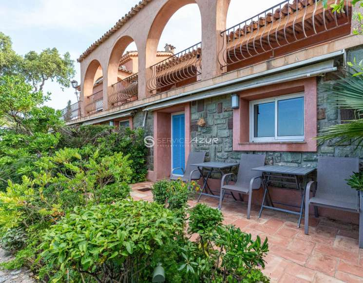 Вілла в Сен-Максім з красивим видом на море - ref 2307