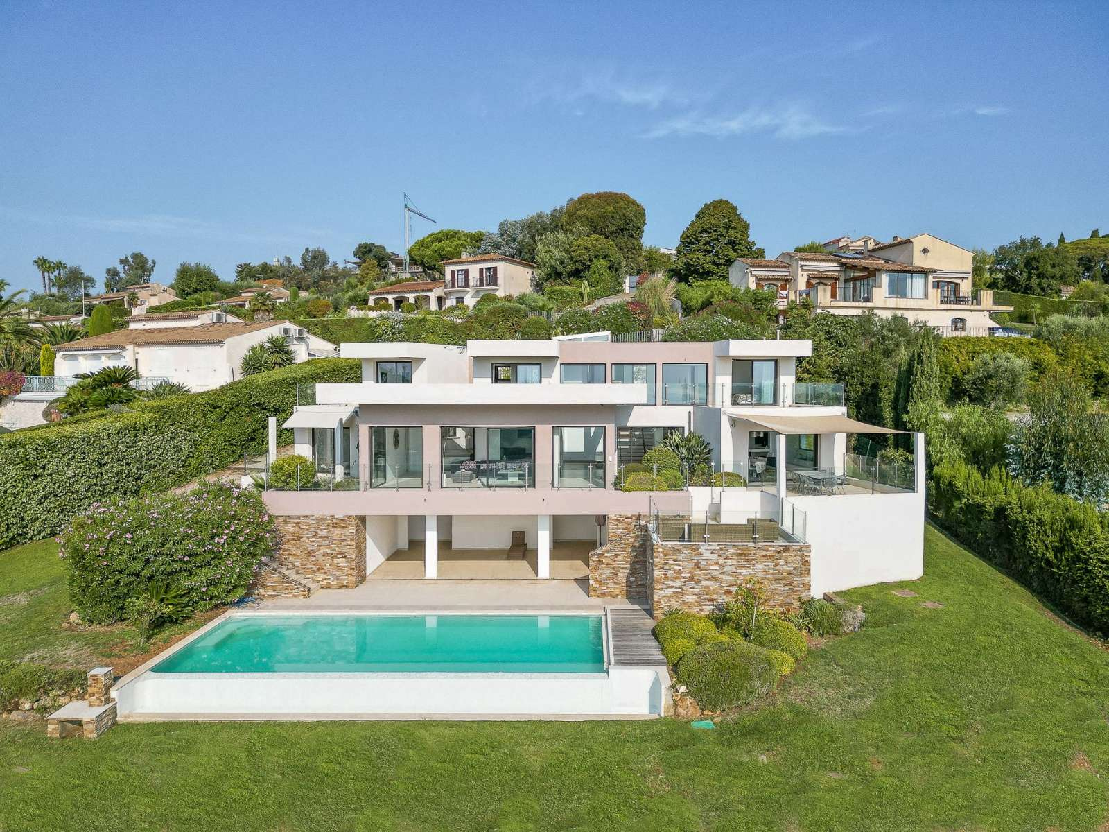 Modern Villa with Panoramic Sea Views in Private Domain in Antibes