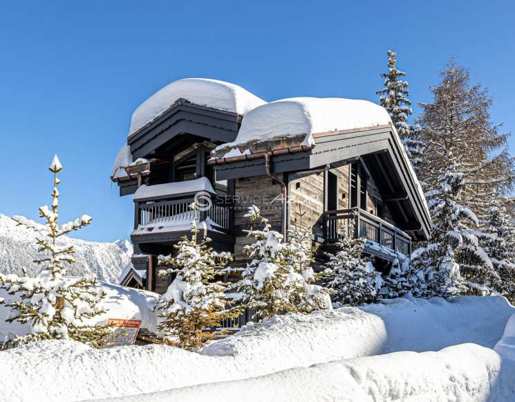Chalet de luxe à Courchevel à 30 mètres des pistes - ref 4608