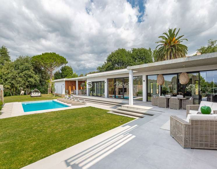 Villa contemporaine 5 chambres à Biot - ref 1511