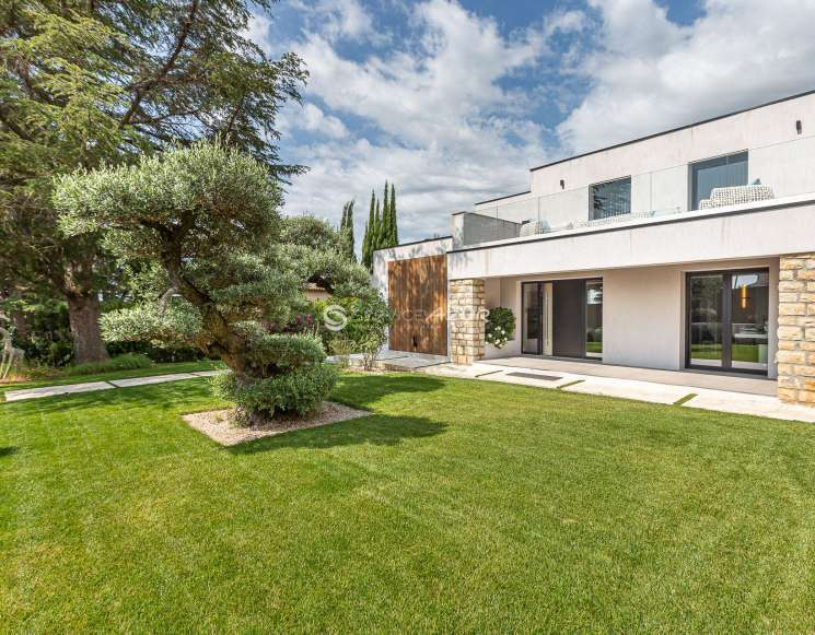 Villa contemporaine 5 chambres à Biot - ref 1511