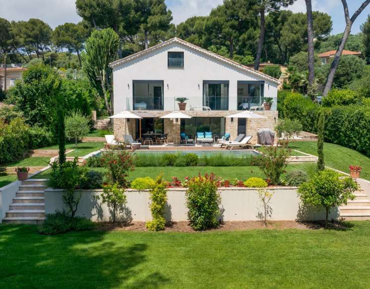 Villa rénovée au cœur de Cap d’Antibes - ref 3579